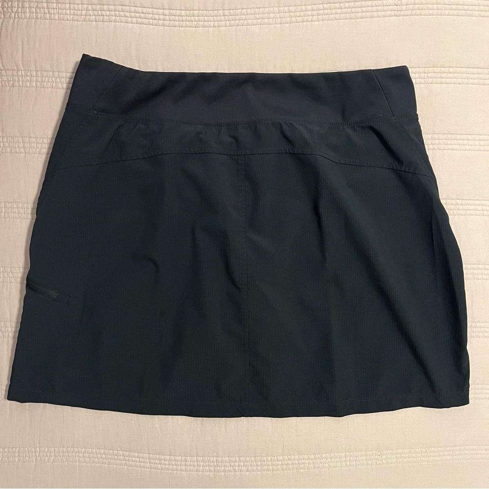 Orvis Black Skirt with built in Shorts with Pockets - Picture 6 of 6